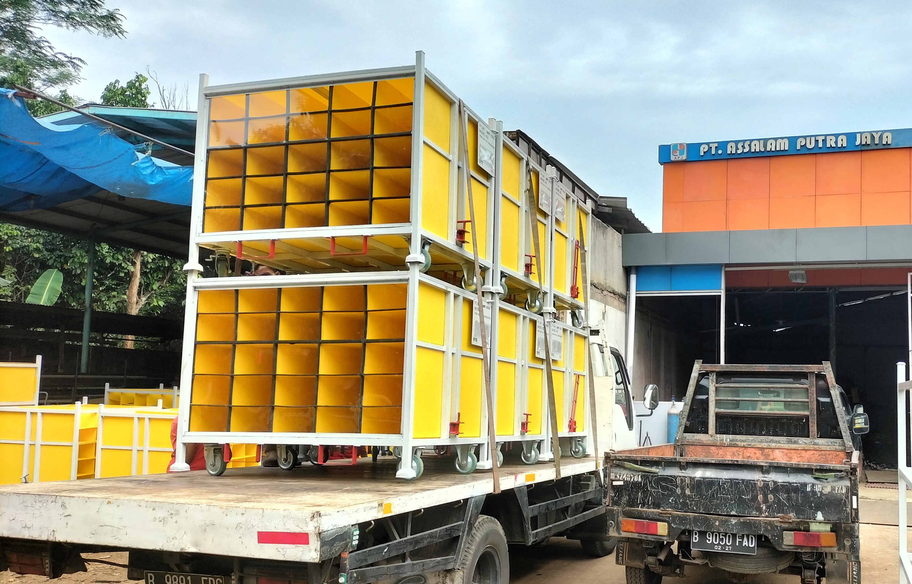 Trolley PT Auto Plastic Indonesia